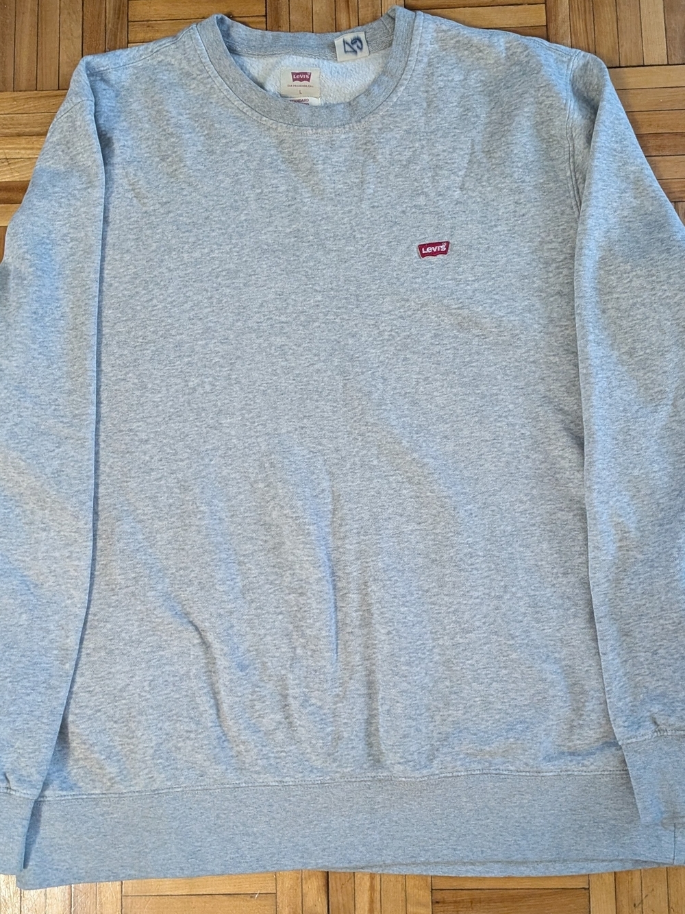 Levi's Heather Light Gray Crewneck Sweatshirt with Red Logo - Large
